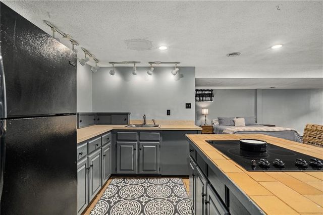 7509 N Baltimore Avenue, Gladstone, MO 64118