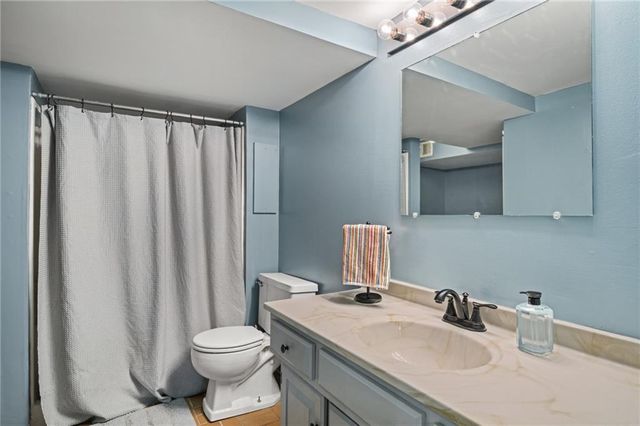 7509 N Baltimore Avenue, Gladstone, MO 64118