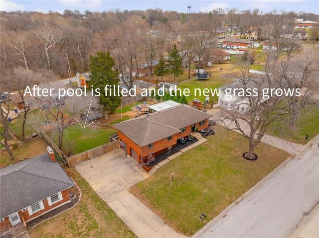 7509 N Baltimore Avenue, Gladstone, MO 64118