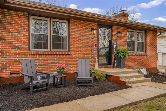 7509 N Baltimore Avenue, Gladstone, MO 64118