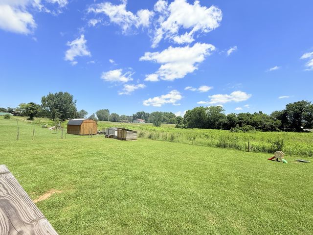 649 Old Harrison Ferry Rd, Mcminnville, TN 37110