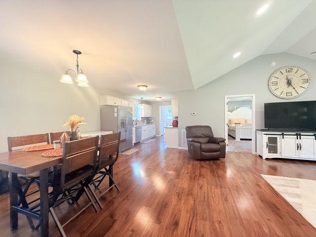 649 Old Harrison Ferry Rd, Mcminnville, TN 37110