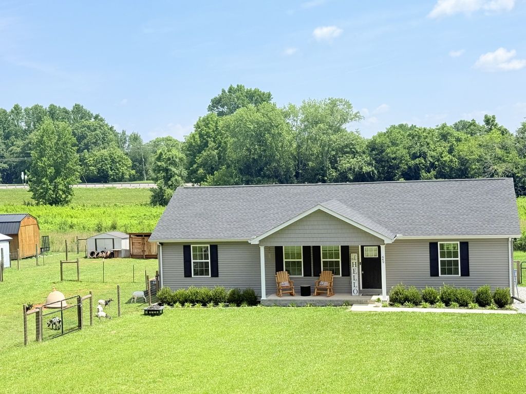 649 Old Harrison Ferry Rd, Mcminnville, TN 37110