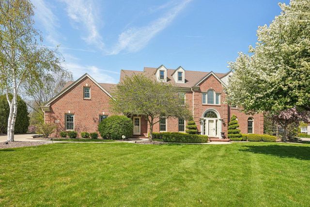 9254 W Wyndham Hills COURT, Franklin, WI 53132