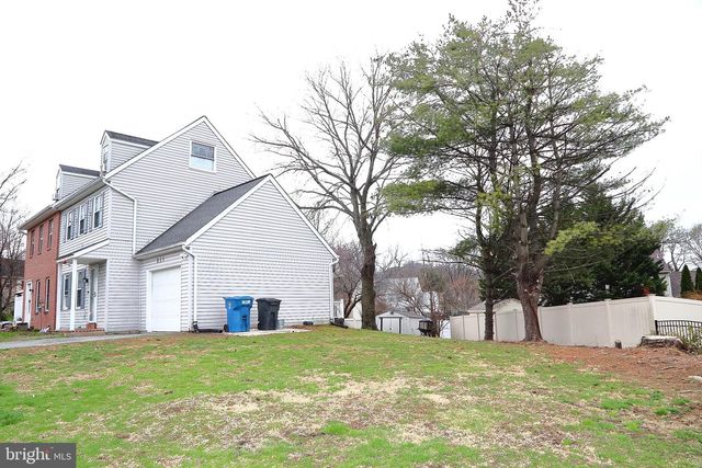 851 PENNY LN, Mount Joy, PA 17552