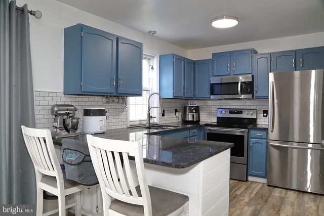 851 PENNY LN, Mount Joy, PA 17552