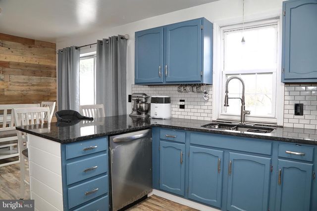 851 PENNY LN, Mount Joy, PA 17552