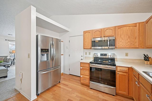 2160 Balais Court, Grove City, OH 43123