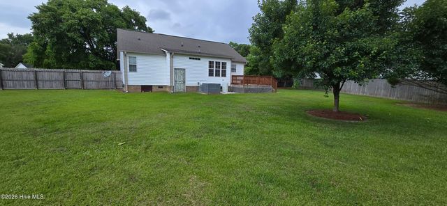 1705 Crawfords Pointe Drive, Greenville, NC 27834