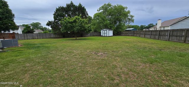 1705 Crawfords Pointe Drive, Greenville, NC 27834