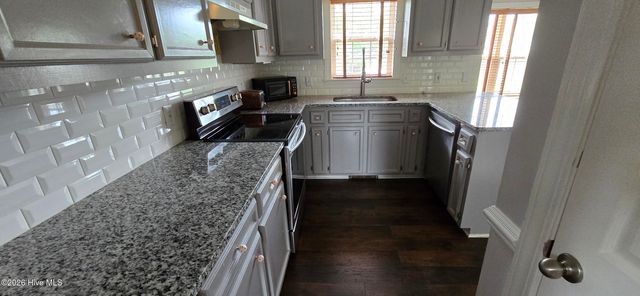 1705 Crawfords Pointe Drive, Greenville, NC 27834