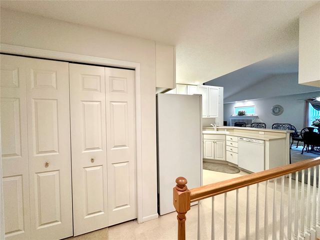 6720 Waterview Drive SW, Cedar Rapids, IA 52404