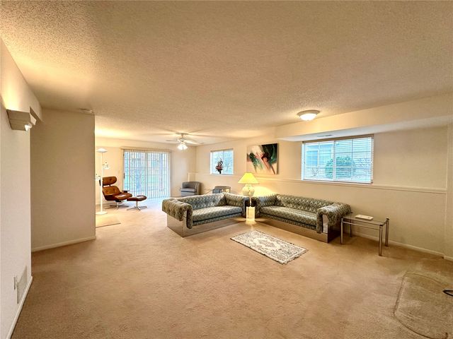 6720 Waterview Drive SW, Cedar Rapids, IA 52404