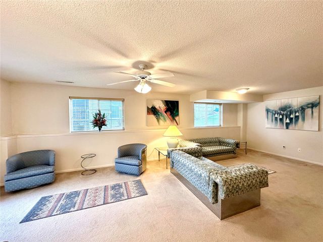 6720 Waterview Drive SW, Cedar Rapids, IA 52404