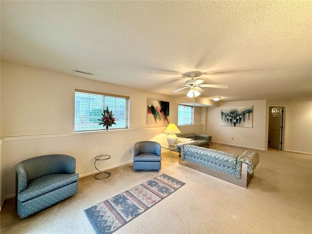 6720 Waterview Drive SW, Cedar Rapids, IA 52404