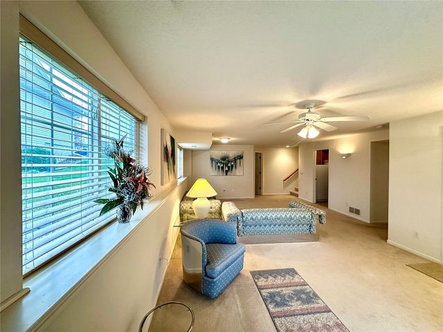 6720 Waterview Drive SW, Cedar Rapids, IA 52404