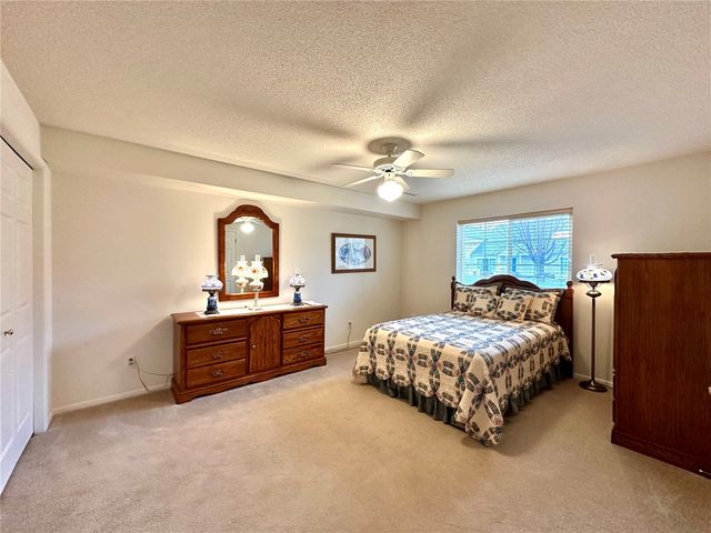 6720 Waterview Drive SW, Cedar Rapids, IA 52404