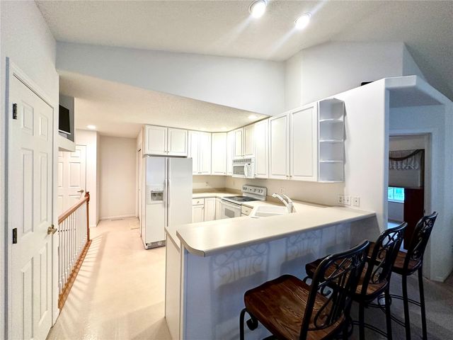 6720 Waterview Drive SW, Cedar Rapids, IA 52404