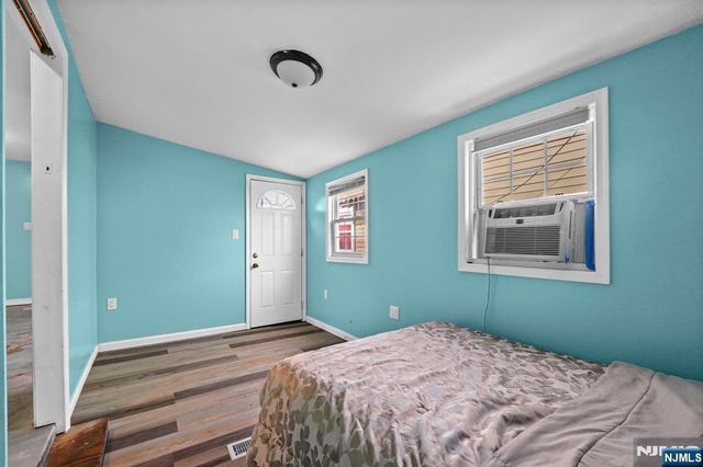 21 Helen, Moonachie, NJ 07074