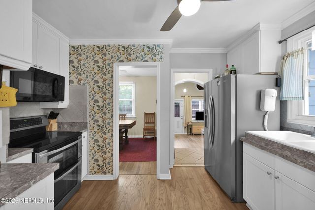 1521 CHARON Road, Jacksonville, FL 32205