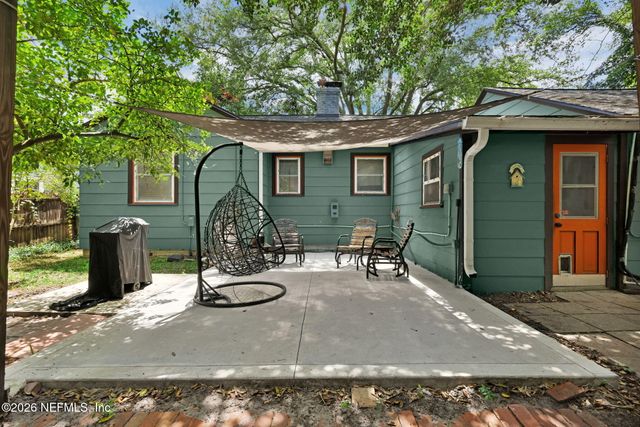 1521 CHARON Road, Jacksonville, FL 32205