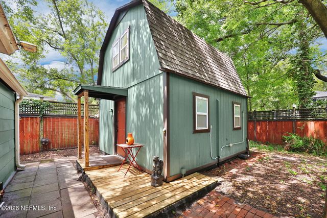 1521 CHARON Road, Jacksonville, FL 32205