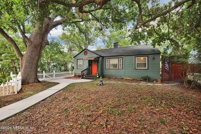 1521 CHARON Road, Jacksonville, FL 32205