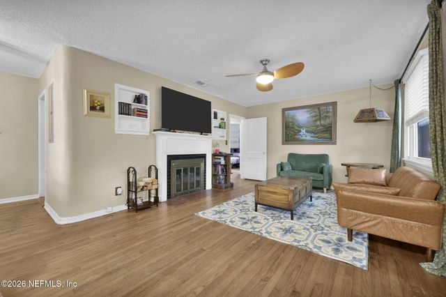 1521 CHARON Road, Jacksonville, FL 32205