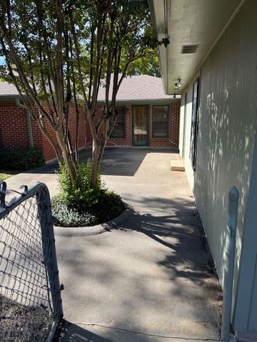 406 N Union, Whitesboro, TX 76273