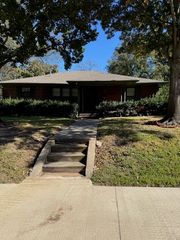 406 N Union, Whitesboro, TX 76273