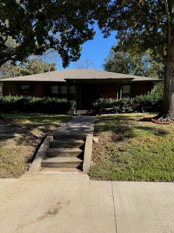 406 N Union, Whitesboro, TX 76273