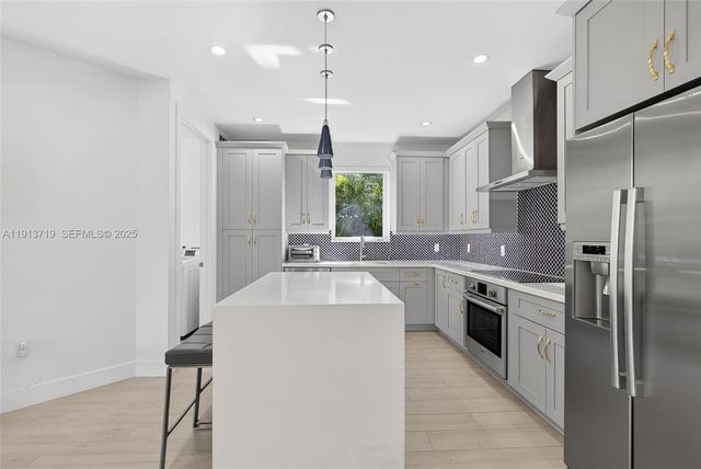 11199 SW 78th Ct, Pinecrest, FL 33156