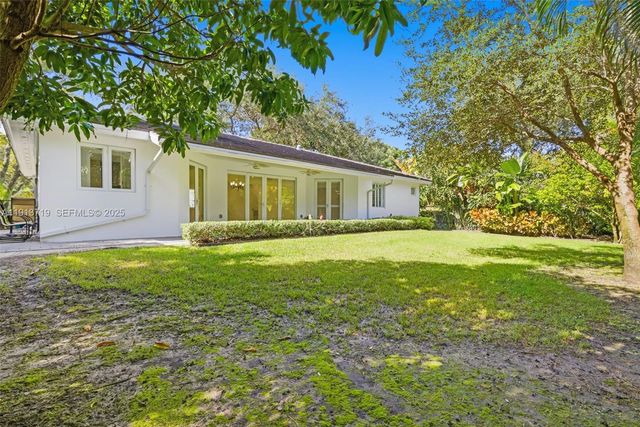 11199 SW 78th Ct, Pinecrest, FL 33156