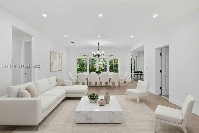 11199 SW 78th Ct, Pinecrest, FL 33156