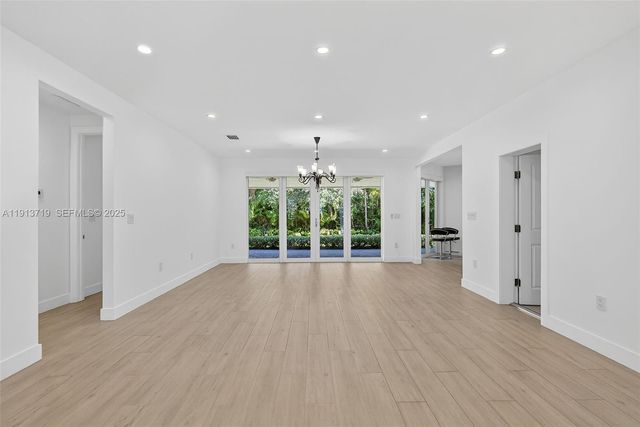 11199 SW 78th Ct, Pinecrest, FL 33156