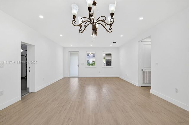 11199 SW 78th Ct, Pinecrest, FL 33156