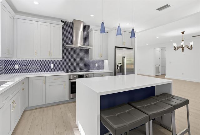 11199 SW 78th Ct, Pinecrest, FL 33156