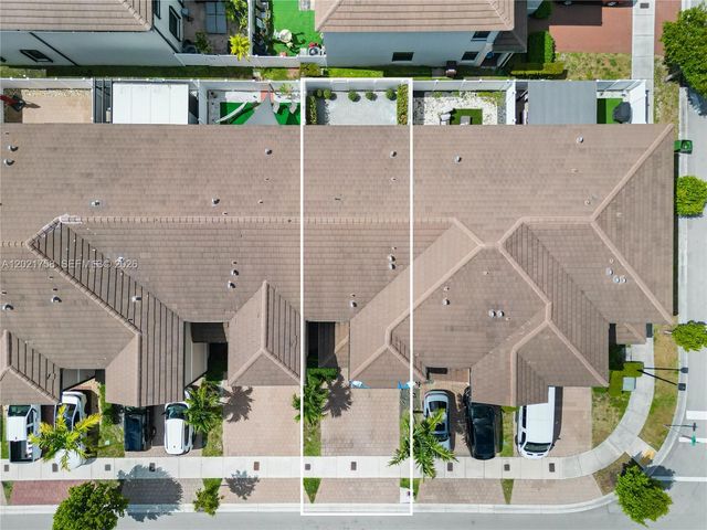 3382 W 104th Ter, Hialeah, FL 33018
