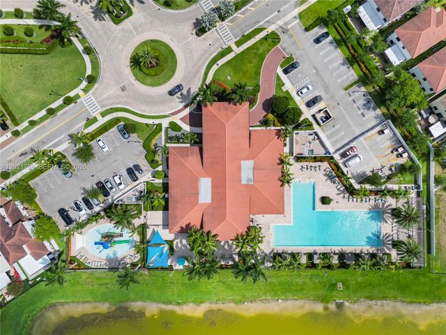 3382 W 104th Ter, Hialeah, FL 33018