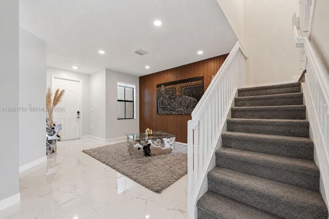 3382 W 104th Ter, Hialeah, FL 33018