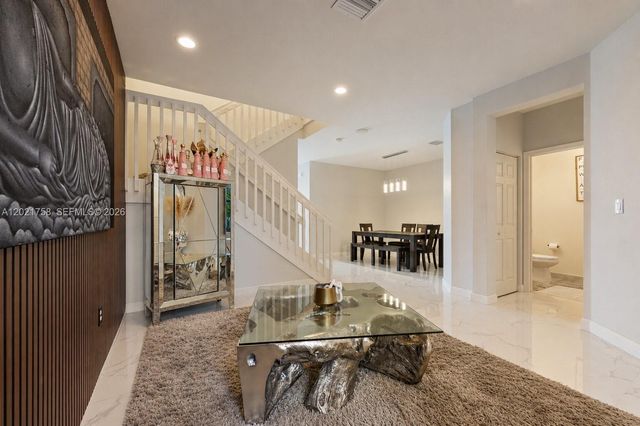 3382 W 104th Ter, Hialeah, FL 33018