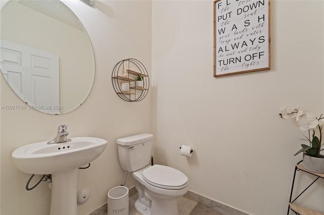 3382 W 104th Ter, Hialeah, FL 33018