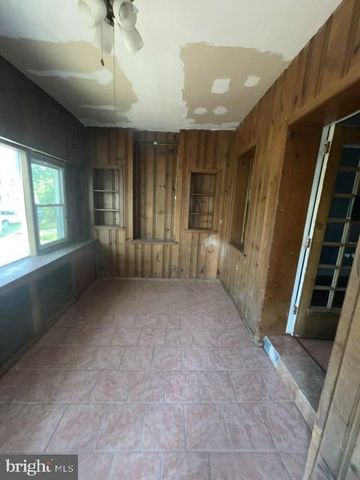 4828 E ROOSEVELT BLVD, Philadelphia, PA 19124