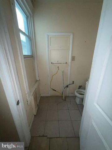 4828 E ROOSEVELT BLVD, Philadelphia, PA 19124