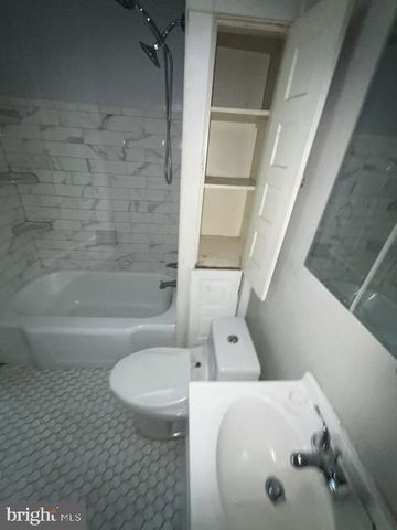 4828 E ROOSEVELT BLVD, Philadelphia, PA 19124