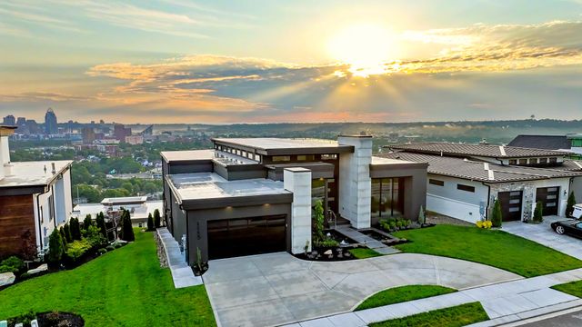 1152 Bellavista Drive, Park Hills, KY 41011