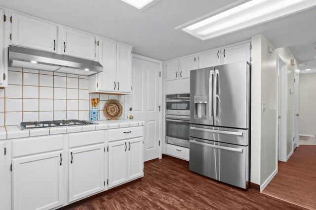 2430 Camden Court, Santa Cruz, CA 95065