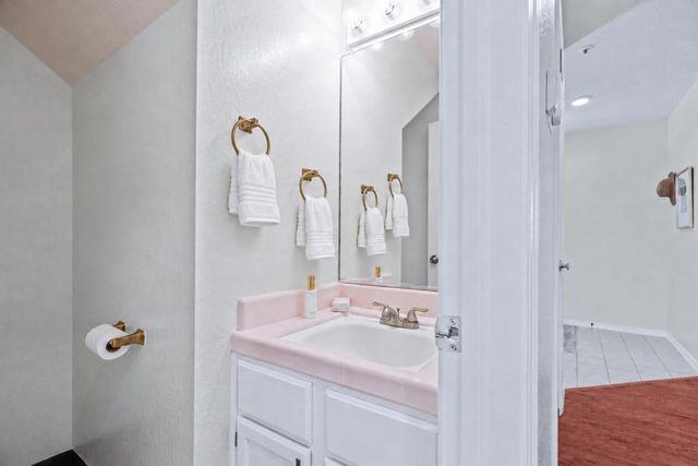 2430 Camden Court, Santa Cruz, CA 95065