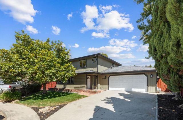 2430 Camden Court, Santa Cruz, CA 95065