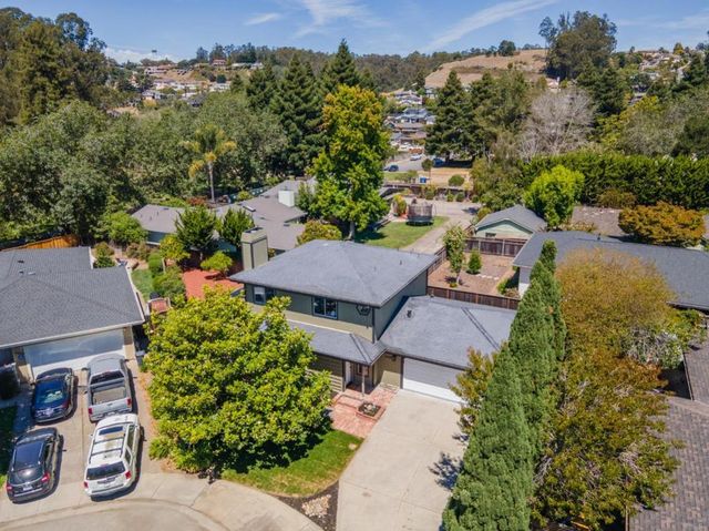 2430 Camden Court, Santa Cruz, CA 95065